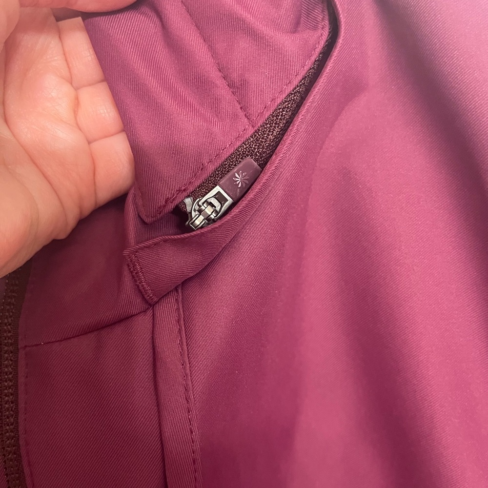 NWOT Athleta Women’s Maroon Raincoat size small - Picture 13 of 15